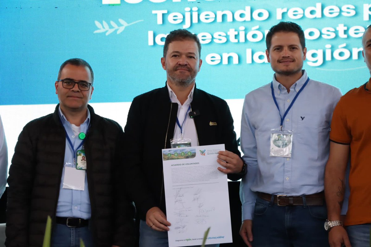 ESPAMarinilla's tweet image. Hoy en Marinilla nace para la historia una nueva voz que se hará presente en la construcción de objetivos que permitan mejorar la calidad de vida de nuestras comunidades y la preservación del medio ambiente; eso será la Mesa Regional de Empresas de Servicios públicos. ♻️🍃