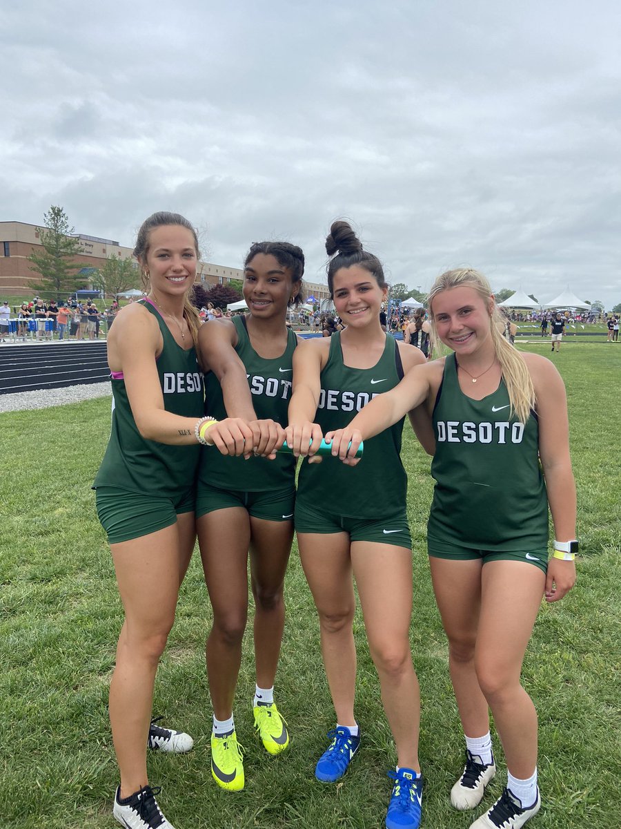 De Soto Girls Track and Field tweet media