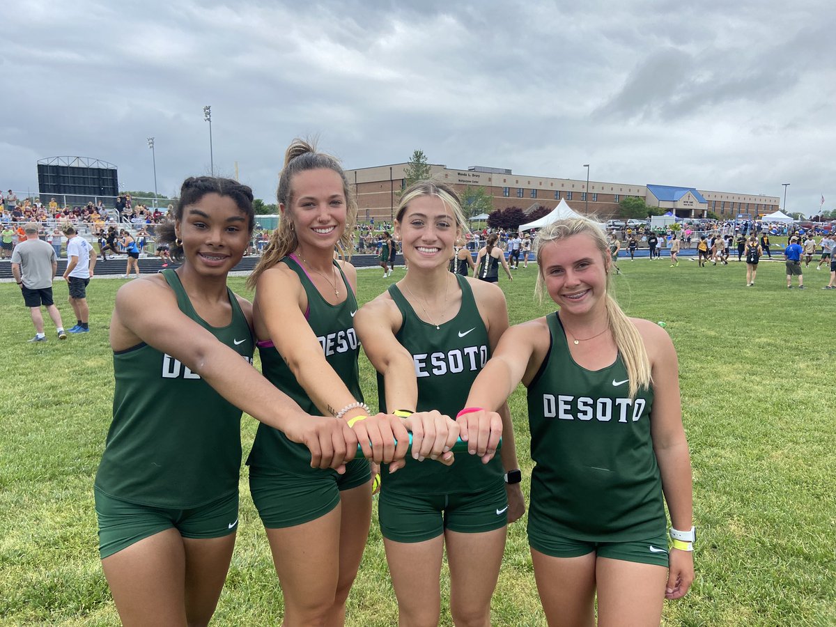 De Soto Girls Track and Field tweet media