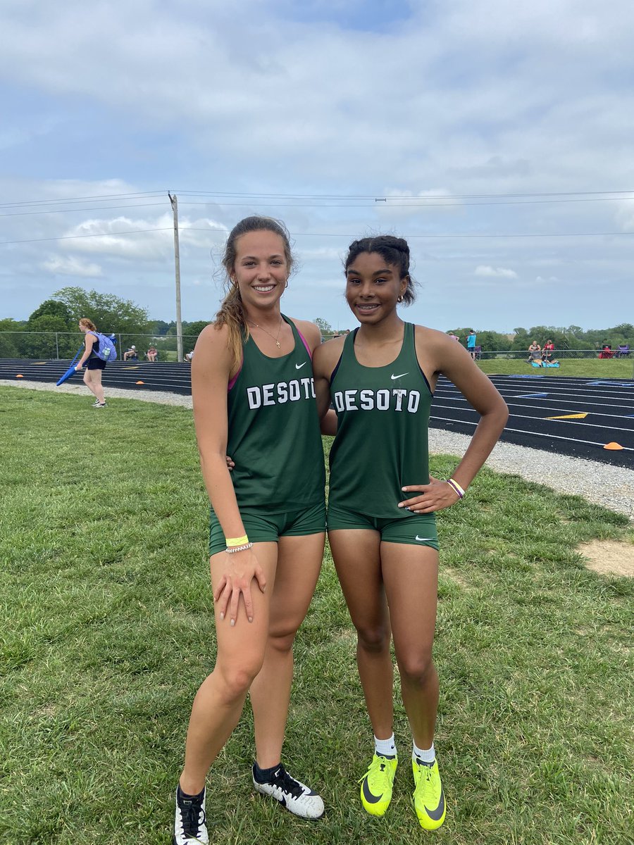De Soto Girls Track and Field tweet media