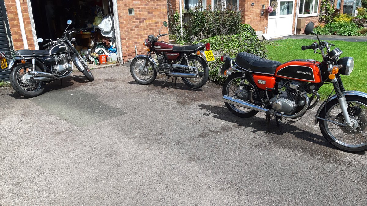 Hi bikers and engineers and fabricators, 

I have a chance to restore an old bike to running condition, to go with my present 3,

But parts are unobtainable 

Exhausts etc,

Do you know of companies that do one offs?