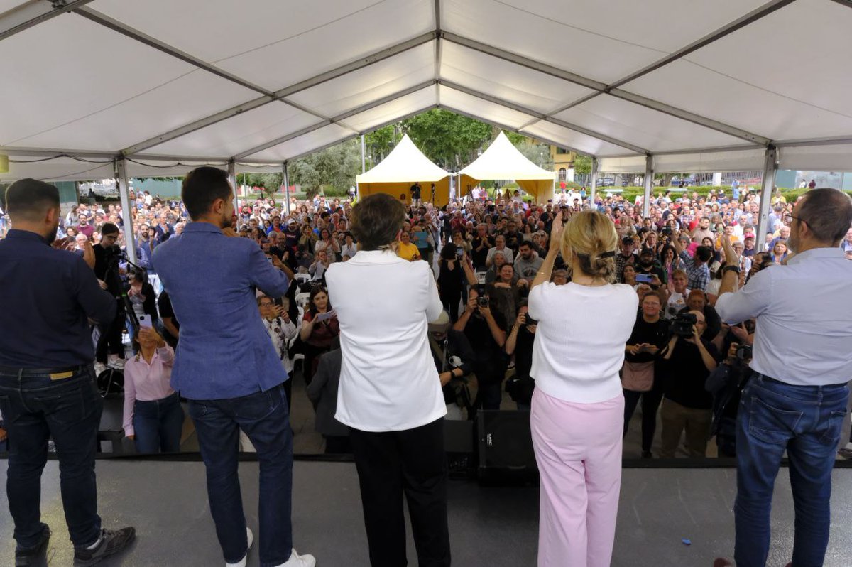 EUIB's tweet photo. 📌 L'acte d'#UnidesPodem d'aquest dijous, amb @Yolanda_Diaz_, @jpyllanes, @Antonia_Jover_, @Juanjomart1, @luciadalda i @IvanSevillanoMi, ha omplert #sesEstacions de #valentiapertransformar
Mil gràcies! ✊
#cuidamallòproper #construintfutur #lesquerraquesuma #28M https://t.co/qXvZzsAuG4