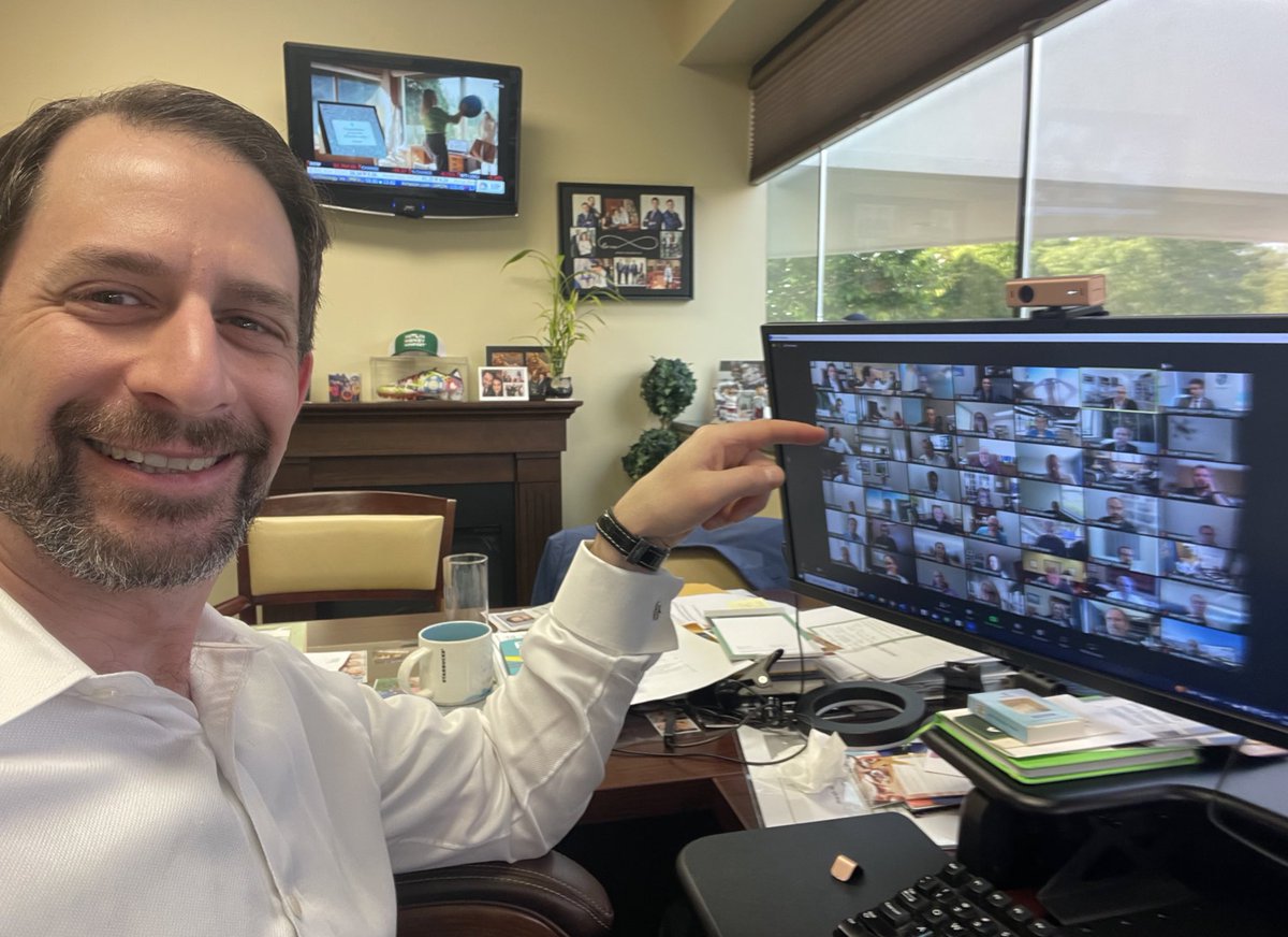 Lawrence_Sprung's tweet image. So much greatness 

@CarsonGroupLLC All Partner Call

#lifeatcarson #findyourfreedom