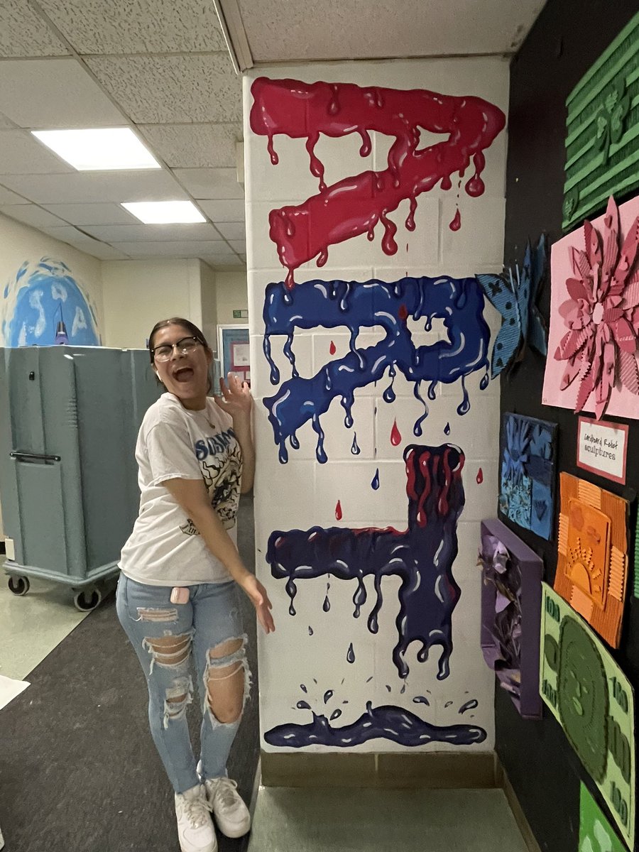 Huge shoutout to Sophia to painting this mural outside the classroom door! I’m obsessed with it 🩷💙💜