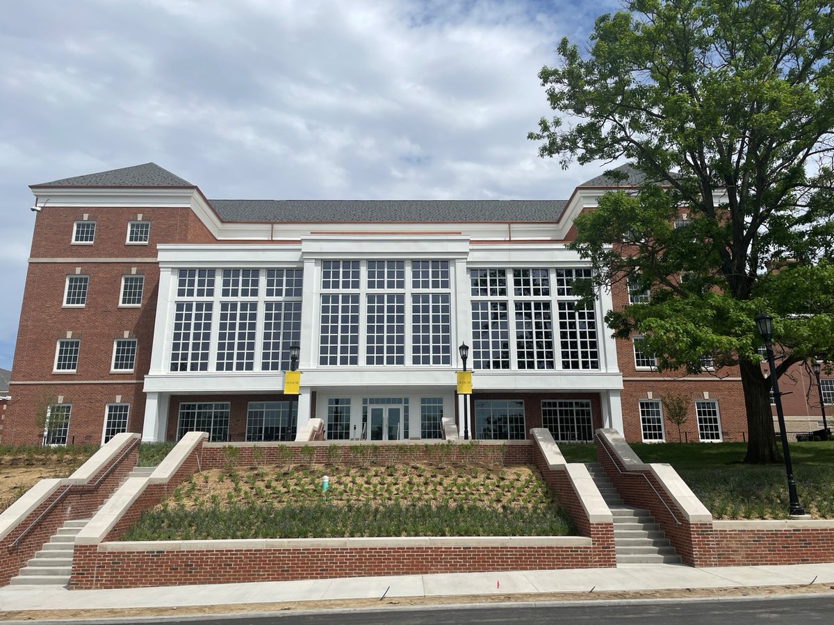 BSAbydesign's tweet image. Celebrating the rededication of the Roy O. West Library. The library has been completely renovated, adding 17,000 square feet of new space, including a two-story reading room and lower level entrance. #designthatinspires #inspiredsolutions #changinglives #MEPEngineering #highered