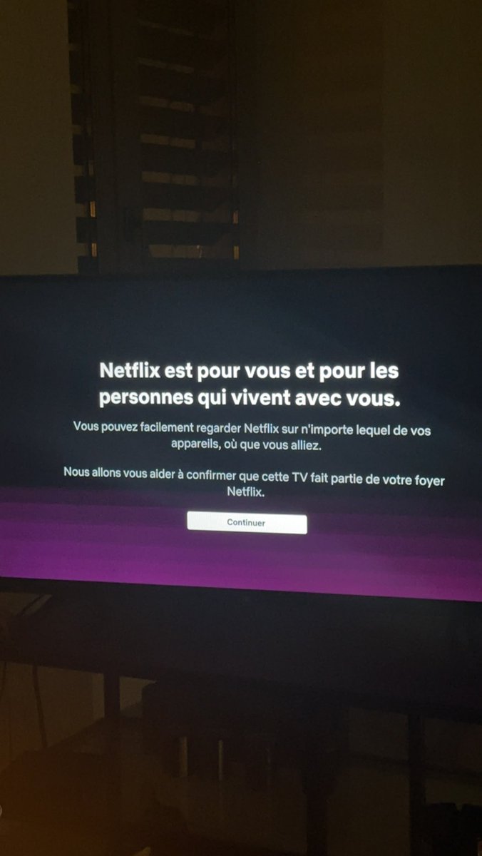 c’est RÉEL 
@NetflixFR allez vous faire foutre a pas penser une seconde aux étudiants qui vivent loin du foyer de leurs darons