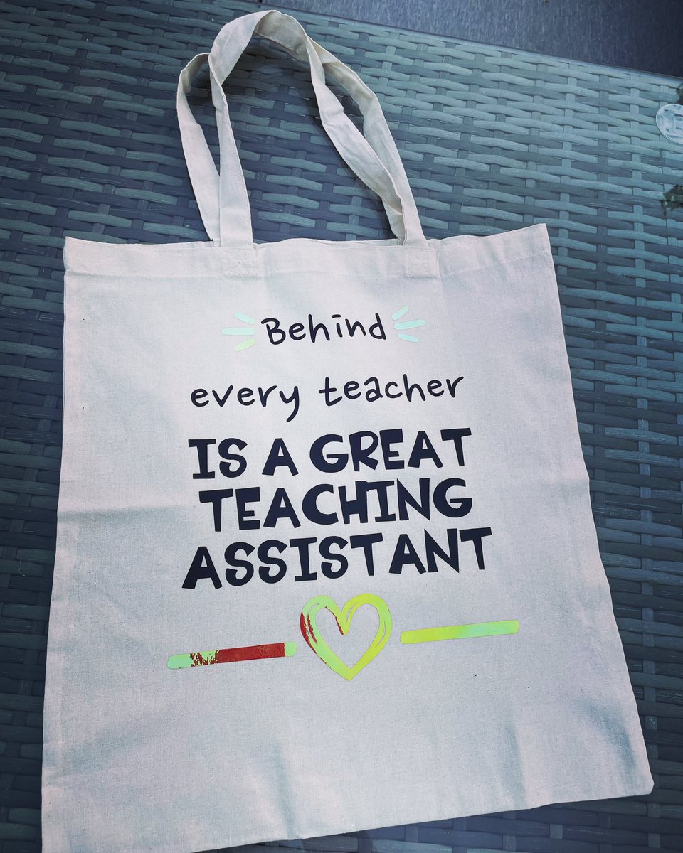 The most poignant of my bags… because TA’s are brilliant humans and my mom was the best of them. £1 of each of these sold will go to <a href="/CR_UK/">Cancer Research UK</a> etsy.com/shop/VonnsCraf… etsy.com/shop/VonnsCraf…