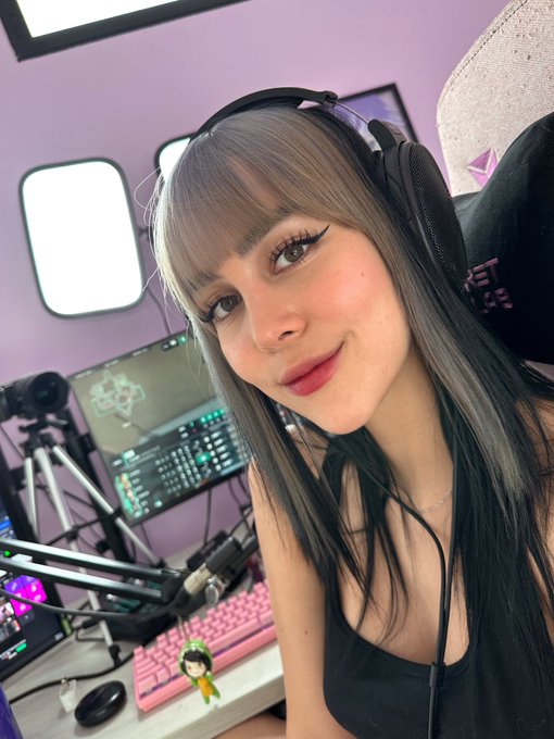 Ya en stream, viendo los partidos de hoy #VCTAmericas   https://t.co/wcNc7vUkDz https://t.co/7TImNmf<a href="/tag/vctamericas"class="tags">#VCTAmericas</a>