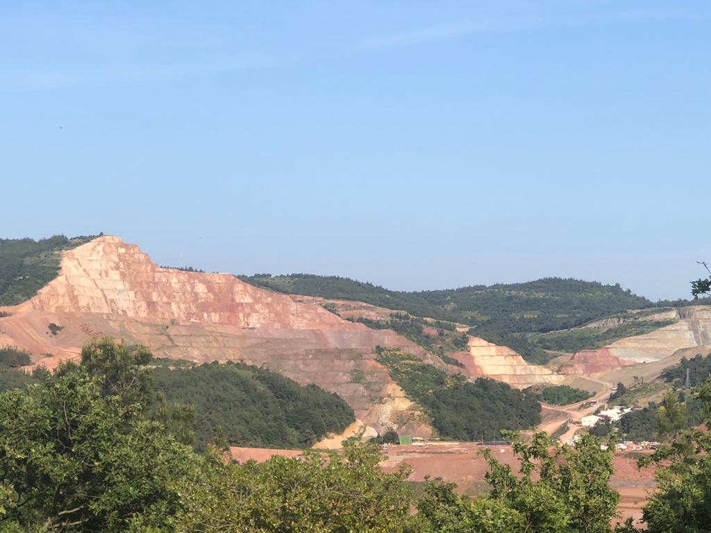 Yarın Çanakkale Lapseki ilçesinde Nurol Holding'e ait Tümad Altın Madeni Projesine karşı açtığımız davanın bilirkişi keşfi yapılacak.

Bugün sahaya gidip yok edilmek istenen alanda bilim insanlarımızla birlikte ön keşif yaptık. @cem_altiparmak