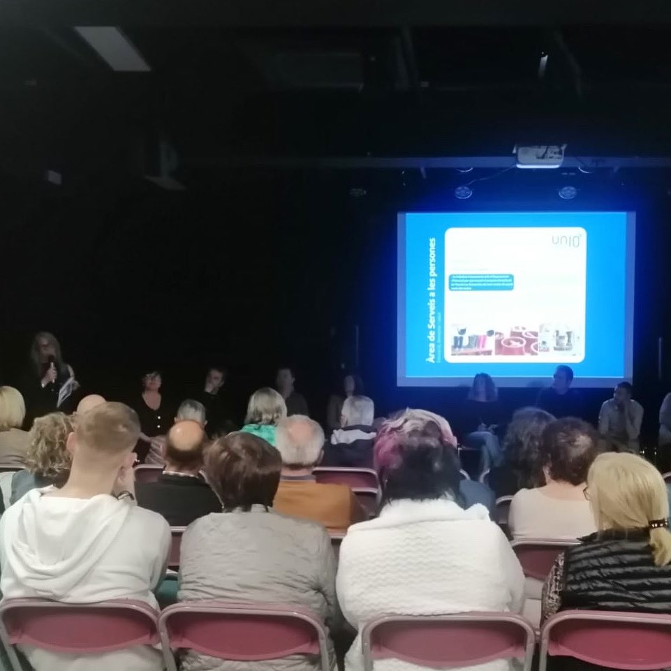 Moltes gràcies a totes i tots per venir a la presentació del programa electoral d'Unió Municipal. Com heu pogut comprovar som un equip que ens estimem el poble i volem el millor pel nostre futur. Agraïm la confiança i la del vostre vot el proper diumenge. 
#seguintisumant