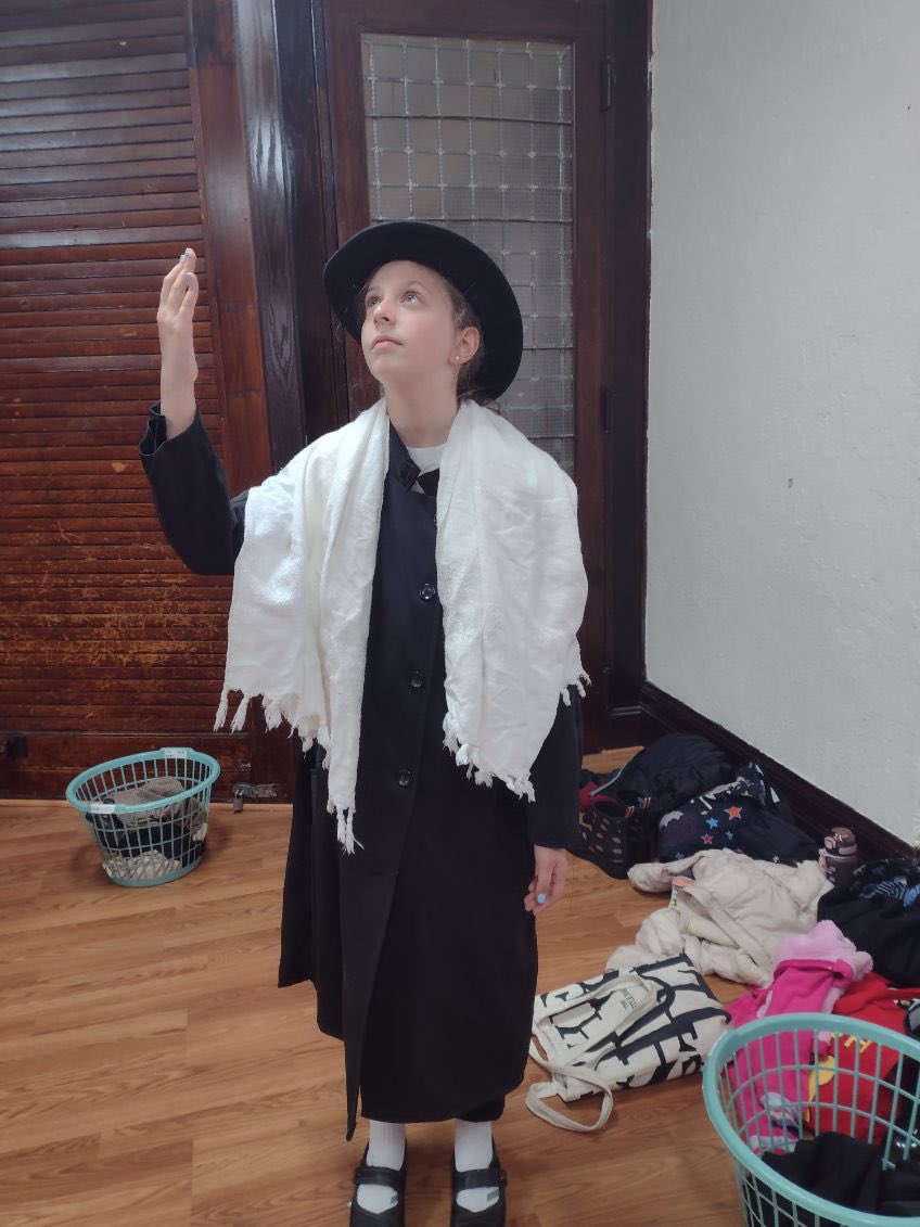 PlayOnStudios's tweet photo. Costume fittings!
•
•
•
•
•
#playon #costumes #theater #nyc #uws https://t.co/8HKiElZNfC