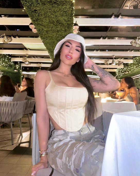 Wya? https://t.co/eE0lohvHK8