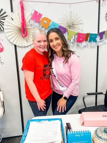 kiersteng16's tweet photo. Thank you @MsJessicaSines @FoschiaMMS for having me these past two weeks for senior project. I learned so much, and you both have been major contributors and motivators to pursue English education. I will never forget the impact you guys have made on my life. 🫶🏻 #senior https://t.co/VIrRc6Eytn