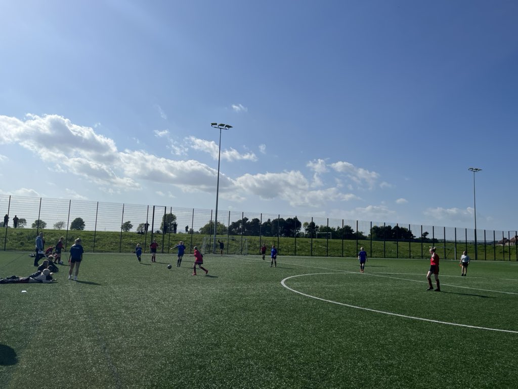 LevenmouthAc's tweet photo. ⚽️GIRLS FOOTBALL CLUSTER LEAGUE⚽️
#LevAcActSch & #LevAcPE were delighted to host our first EVER Girls Football Cluster League fixture this evening🙌🏻
💜6x primary schools
💜6x Young Ambassadors
💜50x active young people
Well done to everyone involved👏🏻🤩
#ICAN #OneCluster https://t.co/qGQ4yzTF0d