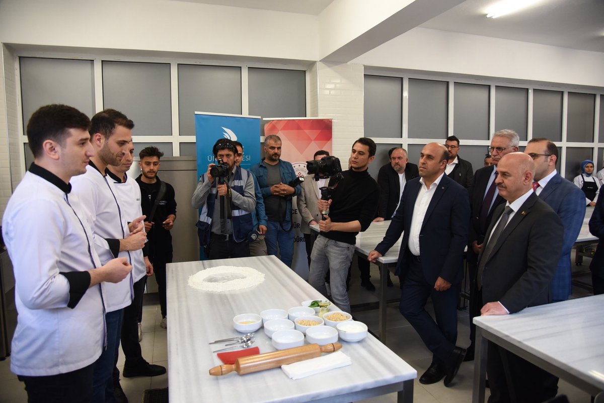 (1) 21-27 Mayıs Türk Mutfağı Haftası kapsamında, T.C. Cumhurbaşkanlığı himayelerinde, Kültür ve Turizm Bakanlığı’nın desteği, Düzce Valiliği ve Düzce Belediyesi iş birliğiyle hayata geçirilen,