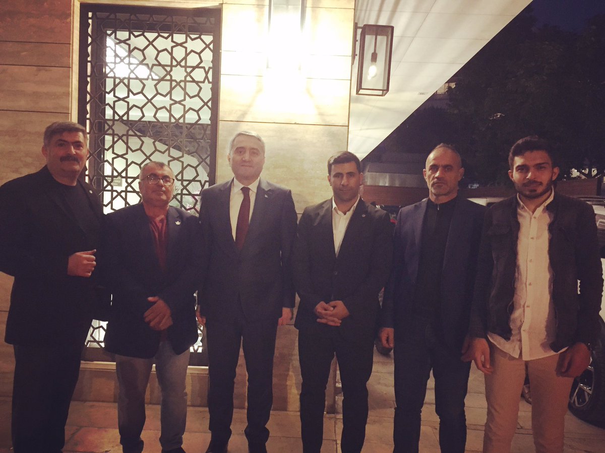 Gelecek Partisi Pendik İlçe Başkanlığı (@pendikgelecek) on Twitter photo Kıymetli milletvekilimiz Sn. <a href="/SelimTemurci/">Dr. Selim Temurci</a> milletvekili mazbatasını aldıktan sonra ilk olarak Pendik ilçe başkanlığımızı ziyaret ettiler.
Vekilimize hayırlı olsun dileklerimizi iletiyor, ziyaretleri sebebiyle teşekkürlerimizi sunuyoruz.
<a href="/omerkeles3434/">Ömer Keleş</a> Kıymetli milletvekilimiz Sn. <a href="/SelimTemurci/">Dr. Selim Temurci</a> milletvekili mazbatasını aldıktan sonra ilk olarak Pendik ilçe başkanlığımızı ziyaret ettiler.
Vekilimize hayırlı olsun dileklerimizi iletiyor, ziyaretleri sebebiyle teşekkürlerimizi sunuyoruz.
<a href="/omerkeles3434/">Ömer Keleş</a>