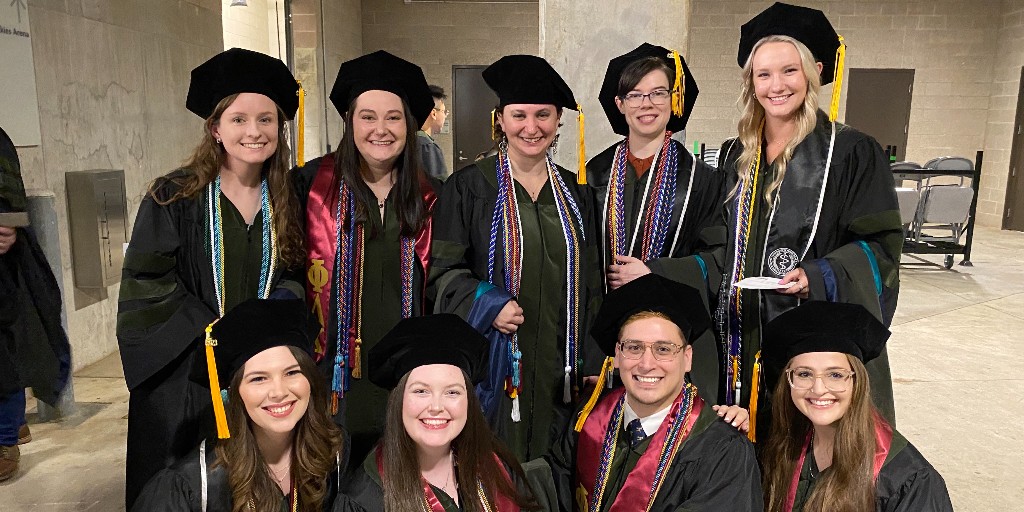 UNTHealth_Pharm's tweet image. More great moments from Commencement! We wish our Class of 2023 all the best. We are so proud of you! 🙌 🎉 🎓

#HSCproud #HSCgrad