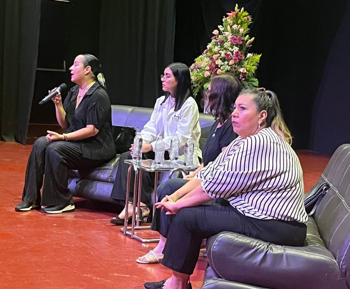 sspdgo's tweet photo. #SSP desarrolla trabajos de prevención en todas las regiones del estado, a través de Subsría de Prevención Social ; #ProgramaEsmeralda Región Laguna, participa en foro, Estrés en Adolescentes y Jóvenes Estudiantes, con la participación de alumnos de secundaria y preparatoria. https://t.co/PoOsEPuF2s