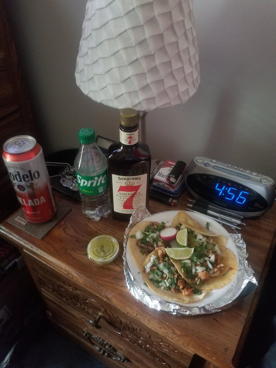 Whiskey, Sweetleaf,
Cervesa, Tacos...

Supper is Lit

🥃🍾🍺🍻🍁🔥💨🚙💨🌮🌮🌮🌮