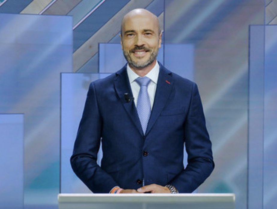 “Tenemos que revisar el contrato del servicio de limpieza, ya que es insuficiente para #Huelva”. @RGavilanMRH

 #8DebatesCanalSur