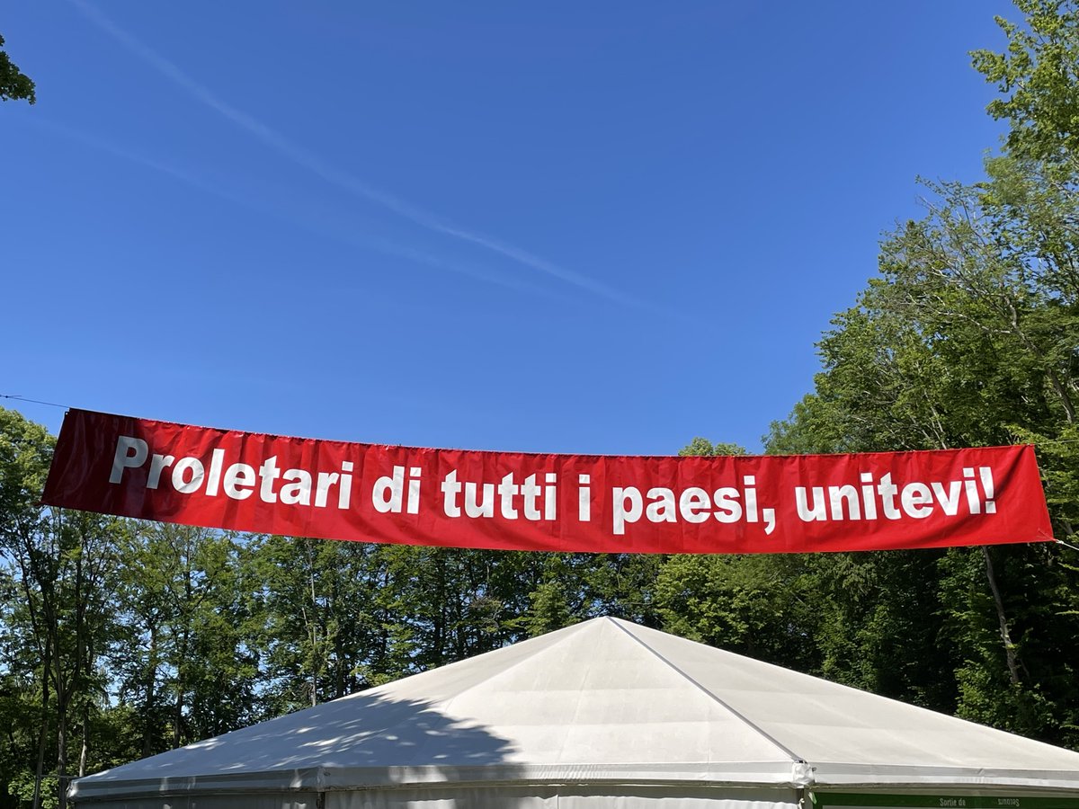 StephPellegrini's tweet photo. #Proletari di tutti i paesi, unitevi ! https://t.co/LEEeNPw8dD https://t.co/Vm8Iz5CsPZ