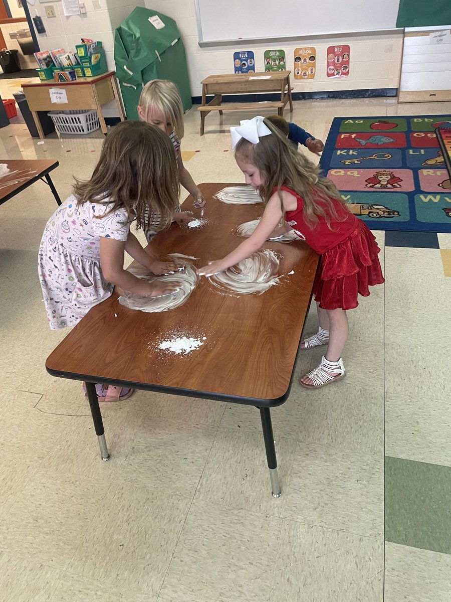 Mrs. Jacobsen's KDG tweet media