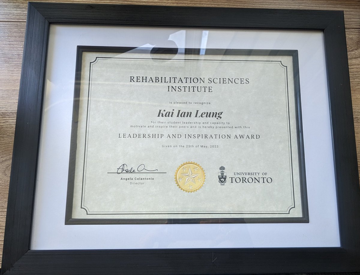 Really humbled to receive this today at #RSIResearchDay! ☺️🥺 Thank you to my mentors and supervisors <a href="/MolnarLab/">BAM! TO</a> + Dr. Elizabeth Rochon, as well as the members of <a href="/RSGSU/">RSGSU UofT</a> <a href="/RSIUofT/">RSI UofT</a>!