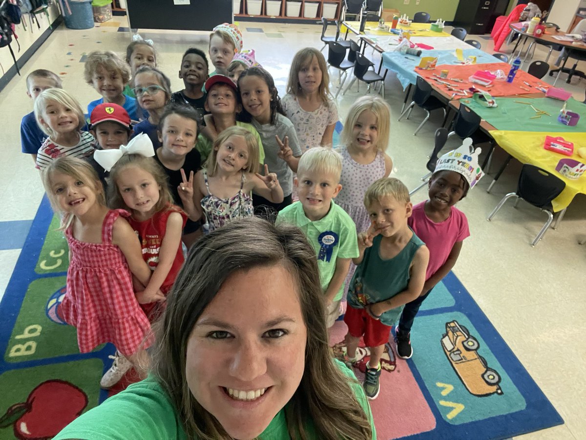 Mrs. Jacobsen's KDG tweet media