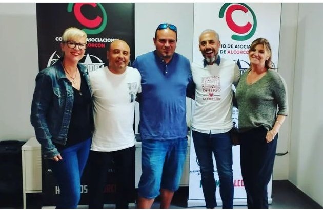 AlcorconConsejo's tweet photo. EN EL CONSEJO DE ASOCIACIONES DE #ALCORCÓN NOS HEMOS REUNIDO CON @contigoalcorcon para conocer sus propuestas para estas elecciones en diferentes materias relacionadas con los social, lo deportivo y otras materias. https://t.co/wy5CMpREIs