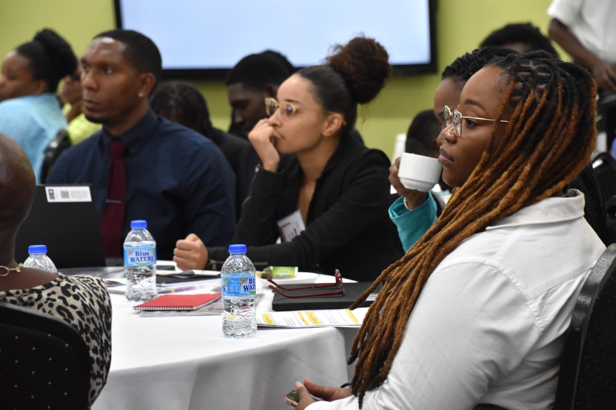 UNDPBarbadosEC's tweet photo. Expert panellists, youth representatives &amp; citizen security stakeholders shared a wealth of information at today’s Crime Symposium, hosted by @UWI_CaveHill, #CariSECURE 2.0 and the UWI Centre for Criminal Justice and Security, supported by @usaidescarib.
https://t.co/cYYIA2mBfs https://t.co/ij1rQCykmq