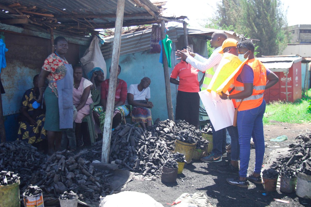 BAI_YouthOrg's tweet photo. @BAI_YouthOrg in partnership with @PlanKenya and #TreesForSustainability held a Clean Environment Advocacy program within Bondo Town, Siaya County. We appreciate partners who made this a success. #StayCleanStaySafe https://t.co/33oC2pAsaO