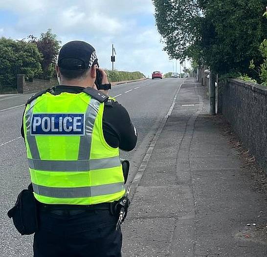 PSOSDunfermline's tweet photo. We're hearing that motorists are a little accelerator heavy on Kingseat Road
PCs Paton & Scougall were out on the case running #SpeedChecks
No one caught speeding ... Not even a nibble
#DontSpeed #SaveLives https://t.co/IggPyTKJMM