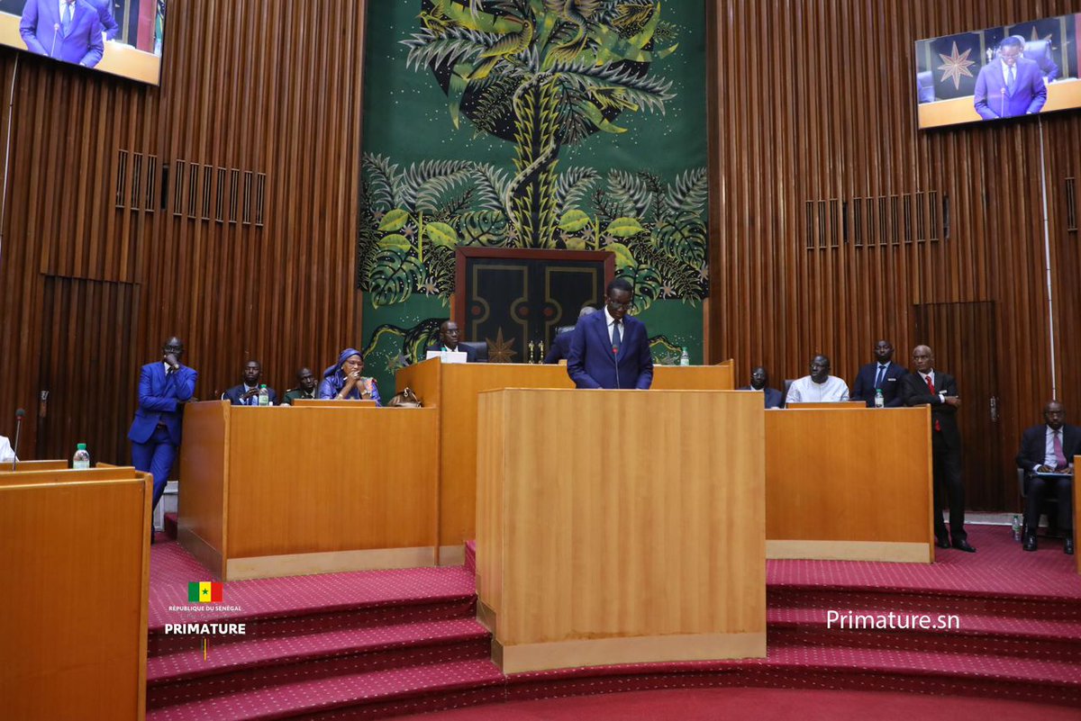 Le Premier ministre @amadou_ba_ et son Gouvernement ont fait face aux députés ce Jeudi 25 mai 2023 dans le cadre des questions d'actualité à l'Assemblée nationale. #kebetu #senegal #AssembleeNationale #Primaturesn #lesquestionsorales