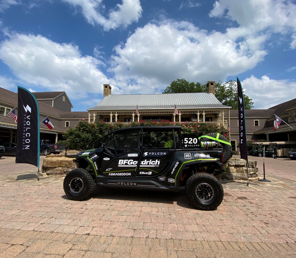 Dealernews's tweet photo. While select dealers and distributors were meeting with the brass and engineering team deep in the heart of Texas, @volcon_ev(NASDAQ: VLCN) announced pricing of an underwritten public offering. . https://t.co/bqpOYdJ8Rr
#VolconEV https://t.co/yjTOO8p4fO