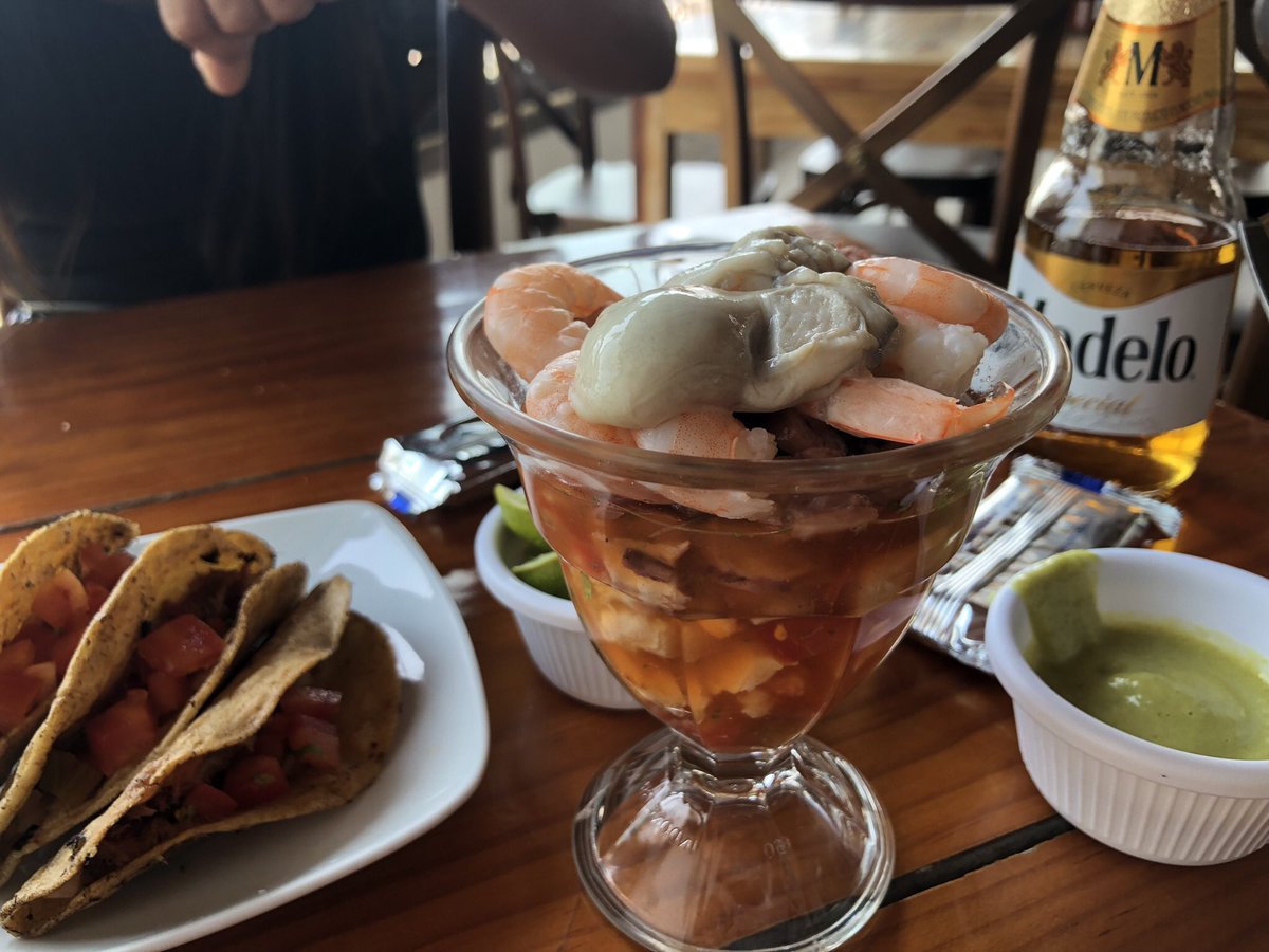 They put oysters in my shrimp cocktail

Mexico🇲🇽 is a failed state