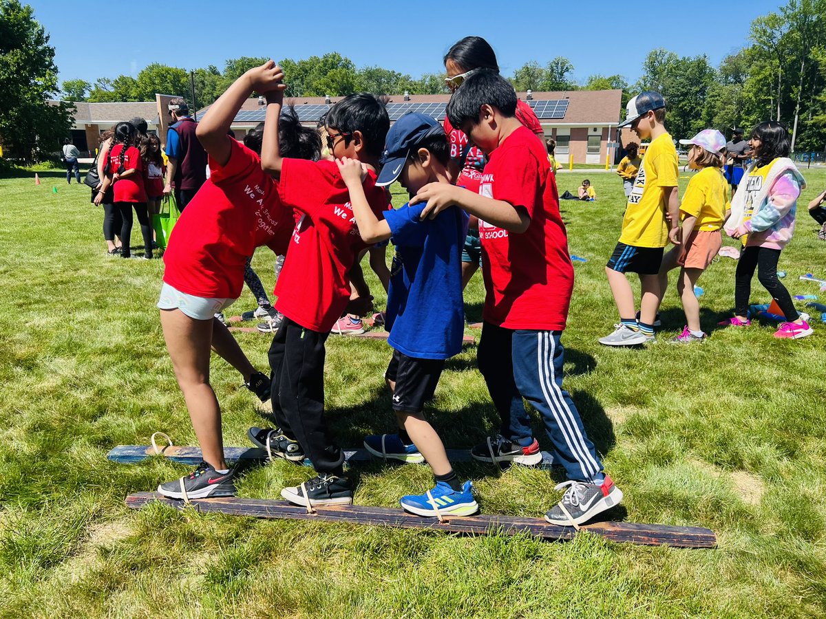 saralizbright's tweet photo. Team work makes the dream work! #FieldDay2023 #hawkishappening https://t.co/mFTJtEECV6