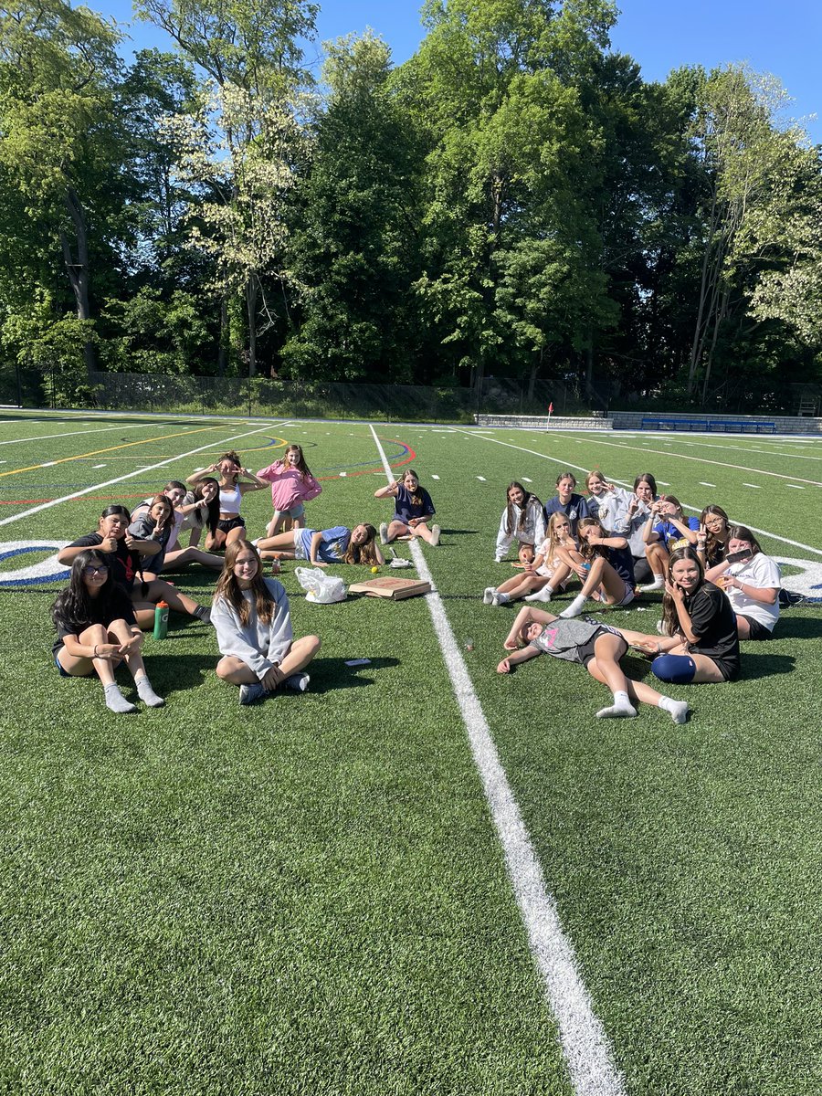 And that’s a wrap! What an exciting season we had. The girls finished 9-1-1, which was the second best record at their age! It has been an absolute pleasure and I know all these girls will do great things in the future. Thanks for having me! #LGP  <a href="/Mahopac_AD/">Mahopac Athletics</a> <a href="/Varsitygirlslax/">Coach D</a>