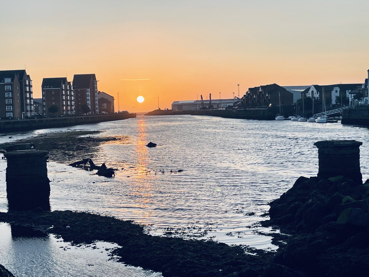 The sun setting at the River Ayr. A fitting end to a night of celebration for the South Ayrshire Council Employee Outstanding People Awards ceremony. Well done to all the finalists and congratulations to all the winners. South Ayrshire’s employees truly Making a Difference 👏👏