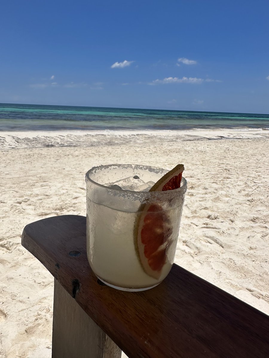 mdee1967's tweet photo. Just your average Thursday in #tulum https://t.co/0LJluNEewJ