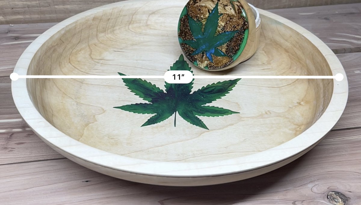 Themagicwoodbus's tweet photo. Giveaway time!! 🥳

I am going to give this canister and tray away. All you have to do is like, share, and follow. 

Both are handmade with solar power using Maple. The canister is Red Oak burl. The leaves are laser engraved and filled with Alumilite. Drawing on Sunday at 4:20. https://t.co/pymlj822WQ