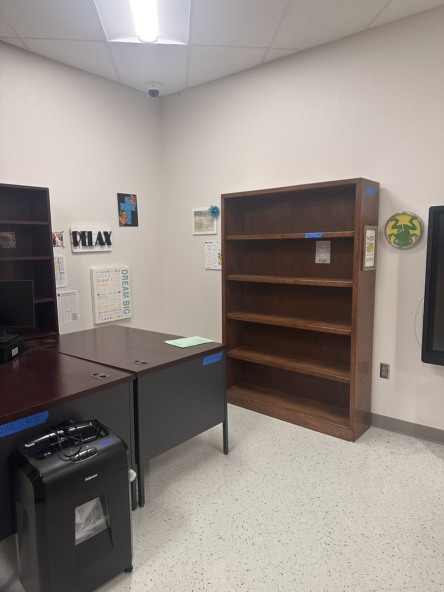 Lara Folks tweet media