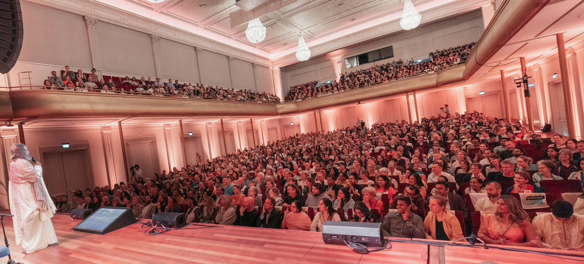 Gurudev's tweet photo. Meditation is where you move beyond the five senses transcending name and form. 

The Sixth Sense series in Amsterdam, Netherlands. https://t.co/xCGcKsWPsR