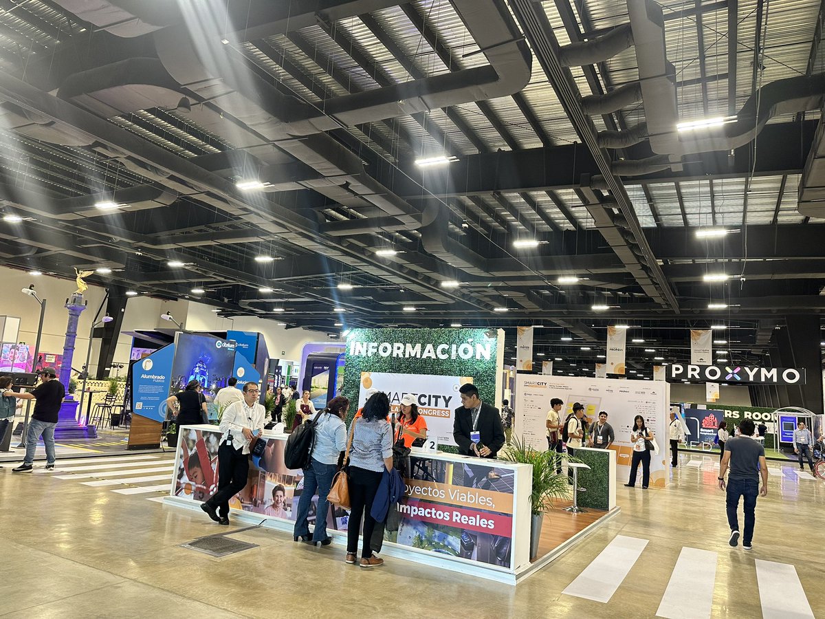 Maritellez15's tweet photo. Finaliza una semana increíble en la que tuvimos la gran oportunidad de participar en el @SmartCityLATAM en Ciudad de @Merida, Yucatán, México; evento en el que acompañamos desde la cohorte II de la @Maestría en Ciudades y Territorios Inteligentes de la @UniversidadExternado https://t.co/i46367Vj60