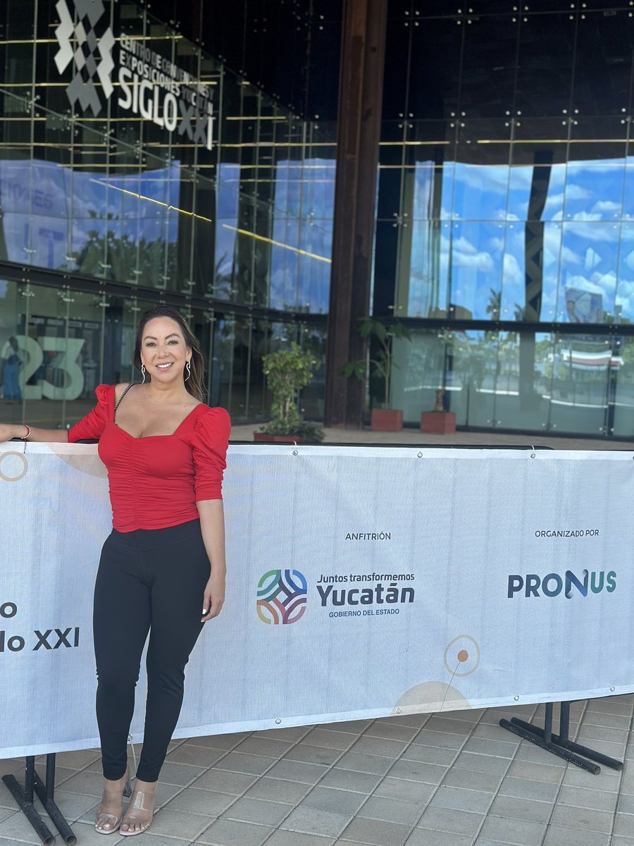 Maritellez15's tweet photo. Finaliza una semana increíble en la que tuvimos la gran oportunidad de participar en el @SmartCityLATAM en Ciudad de @Merida, Yucatán, México; evento en el que acompañamos desde la cohorte II de la @Maestría en Ciudades y Territorios Inteligentes de la @UniversidadExternado https://t.co/i46367Vj60