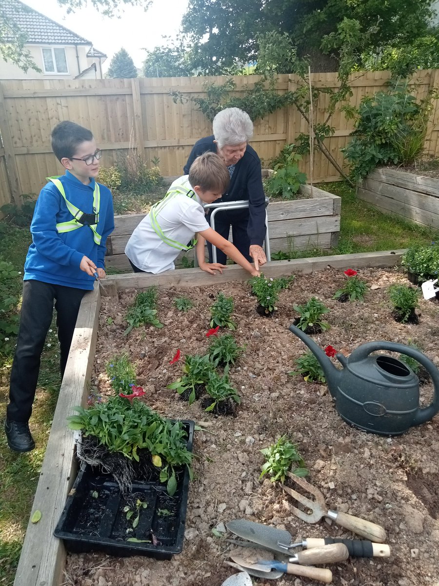 Manor Court (@manorcourtah) on Twitter photo Se started planting our flowers for our Archie planter again a massive thank you to the children <a href="/HighViewPlym/">High View School</a> it will look amazing when all in flower <a href="/AnchorLaterLife/">Anchor</a> <a href="/YopeyCharity/">Tony Gearing MBE</a> @NAPAlivinglife <a href="/RemLearning/">Reminiscence Learning</a> <a href="/DementiaUK/">Dementia UK</a> <a href="/alzheimerssoc/">Alzheimer's Society</a> #garden #generations #funinthesun Se started planting our flowers for our Archie planter again a massive thank you to the children <a href="/HighViewPlym/">High View School</a> it will look amazing when all in flower <a href="/AnchorLaterLife/">Anchor</a> <a href="/YopeyCharity/">Tony Gearing MBE</a> @NAPAlivinglife <a href="/RemLearning/">Reminiscence Learning</a> <a href="/DementiaUK/">Dementia UK</a> <a href="/alzheimerssoc/">Alzheimer's Society</a> #garden #generations #funinthesun