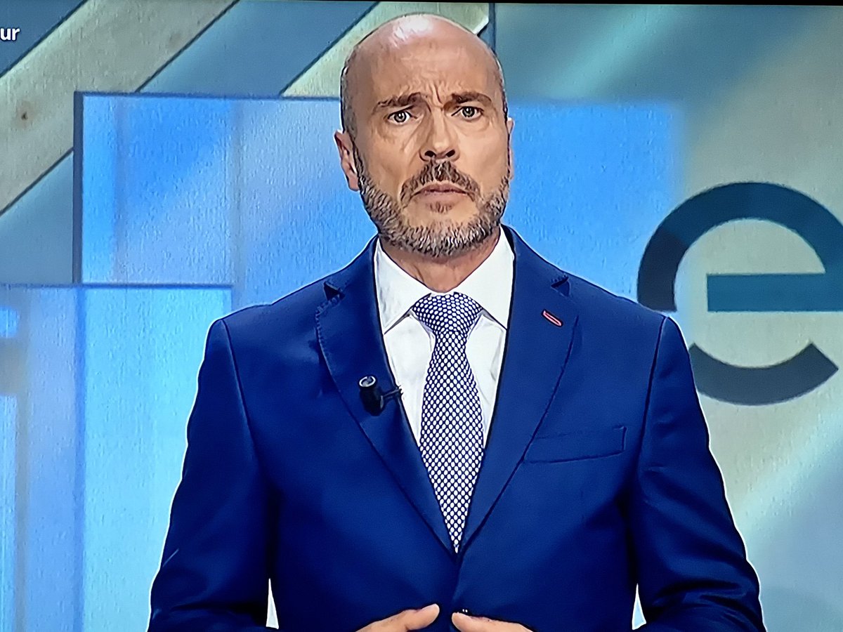 “El modelo de crecimiento urbano en #Huelva tiene que ser hacia la ría que es el anhelo de los onubenses”.
@RGavilanMRH

#eligeHUELVA
#8DebatesCanalSur