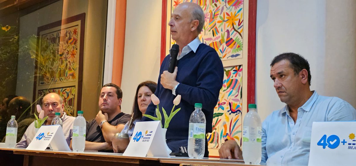JavierGarcia_Uy's tweet photo. Esta tarde en Durazno, presentamos el acuerdo entre el @ESPACIOCUARENTA y @MejorPaisUy en defensa de la gestión del gobierno de coalición del presidente @LuisLacallePou https://t.co/uTQajhxAcA