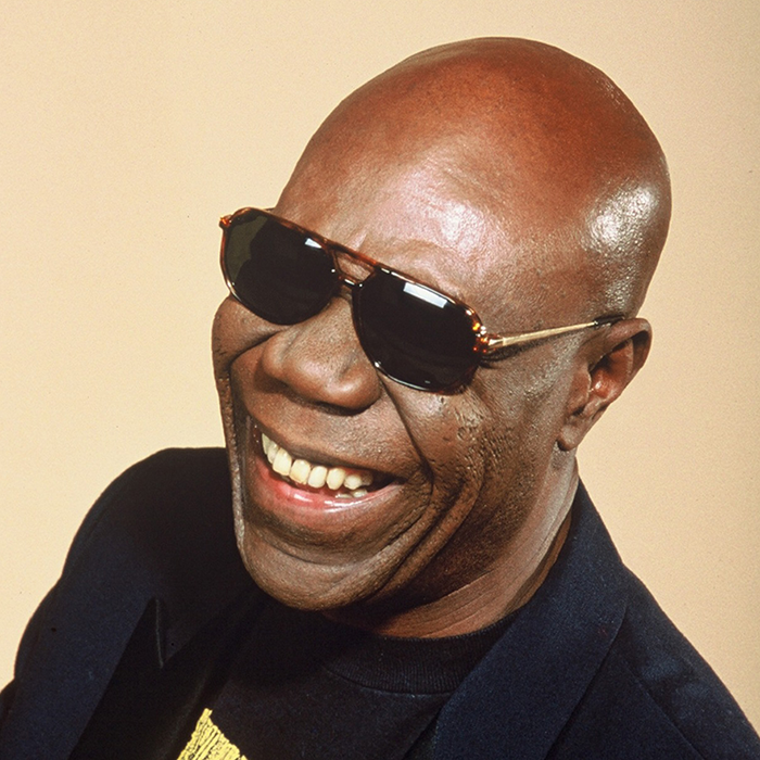 Manu Dibango est sur la chaîne Melody d'Afrique ! 🎷
📺 ➡️ Retrouvez un épisode de la série documentaire "Les sons de ...", consacré à l'incroyable saxophoniste et chanteur camerounais :
🕙 Mardi 27 juin à 20h50
🕙 Jeudi 29 juin à 14h
🕙 Samedi 1 juillet à 17h30