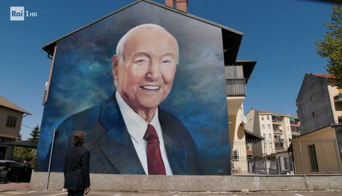 Alberto Angela davanti al murales di suo padre 🥹

#Ulisse #PieroAngela