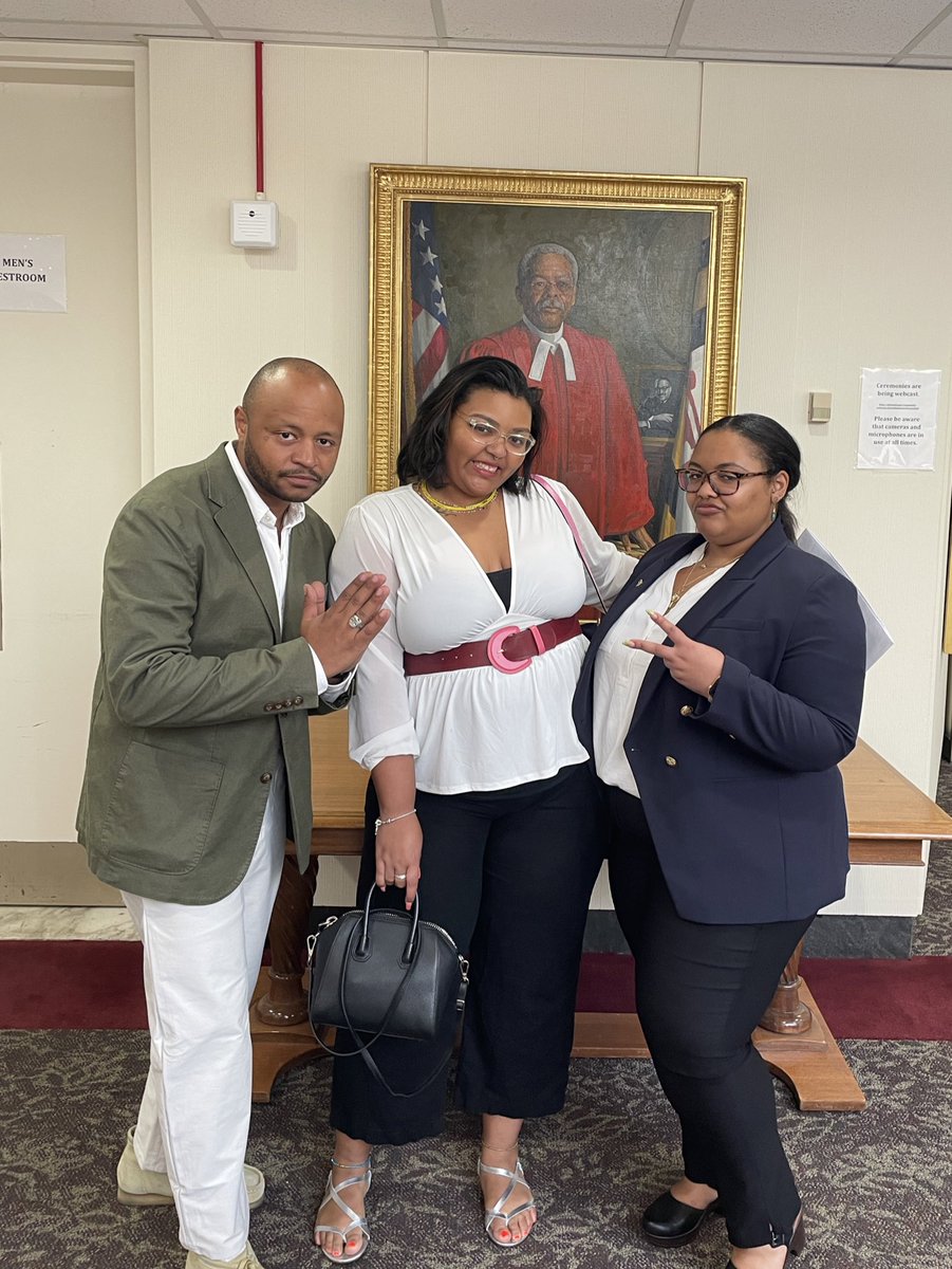 Rushbkr's tweet photo. Super proud of my little sis Aja Naomi Beverly Baker, Esq!!! 👏🏾👏🏾🙌🏾🙌🏾🎉🎊 https://t.co/IKZq1rzZyr